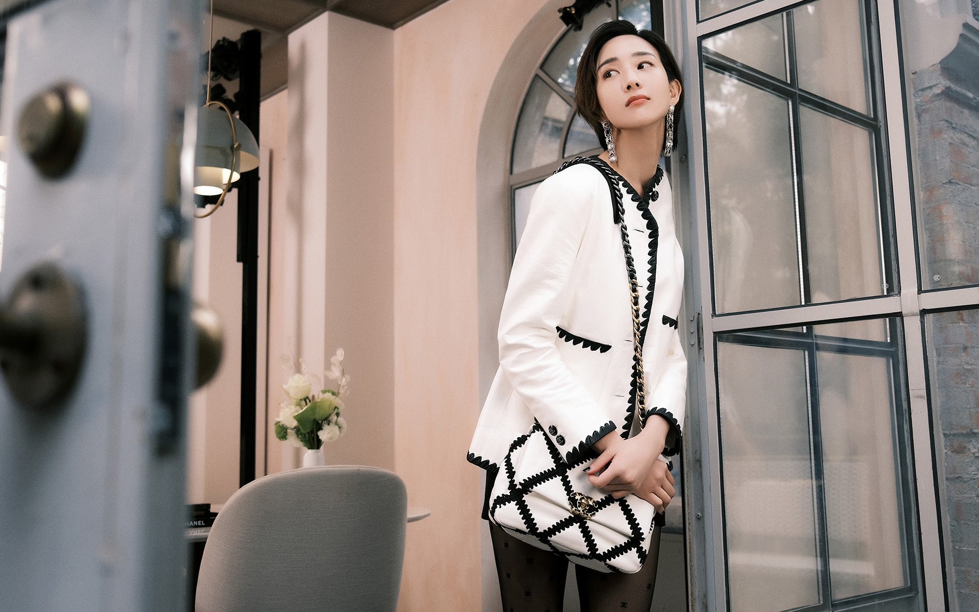 开云娱乐-乔治连续抢断带动快船反击得分，乔治四年1.9亿美元续约快船